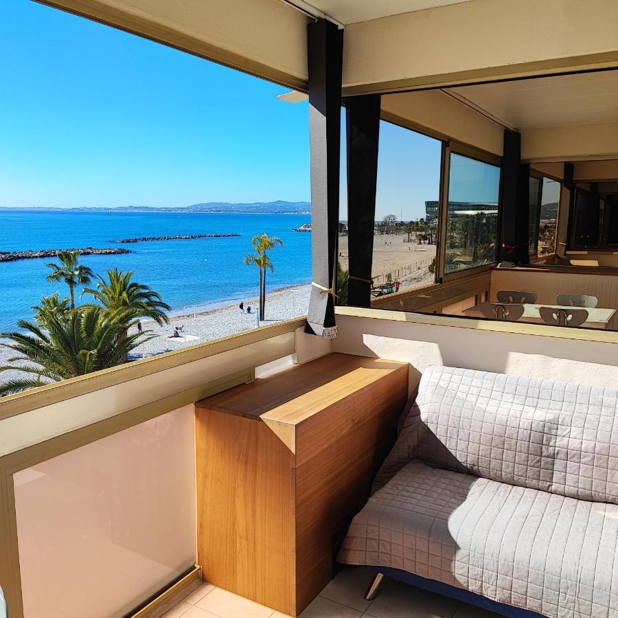 Grand Studio Bord De Mer- Acces Direct Aux Plages Saint-Laurent-du-Var Bagian luar foto